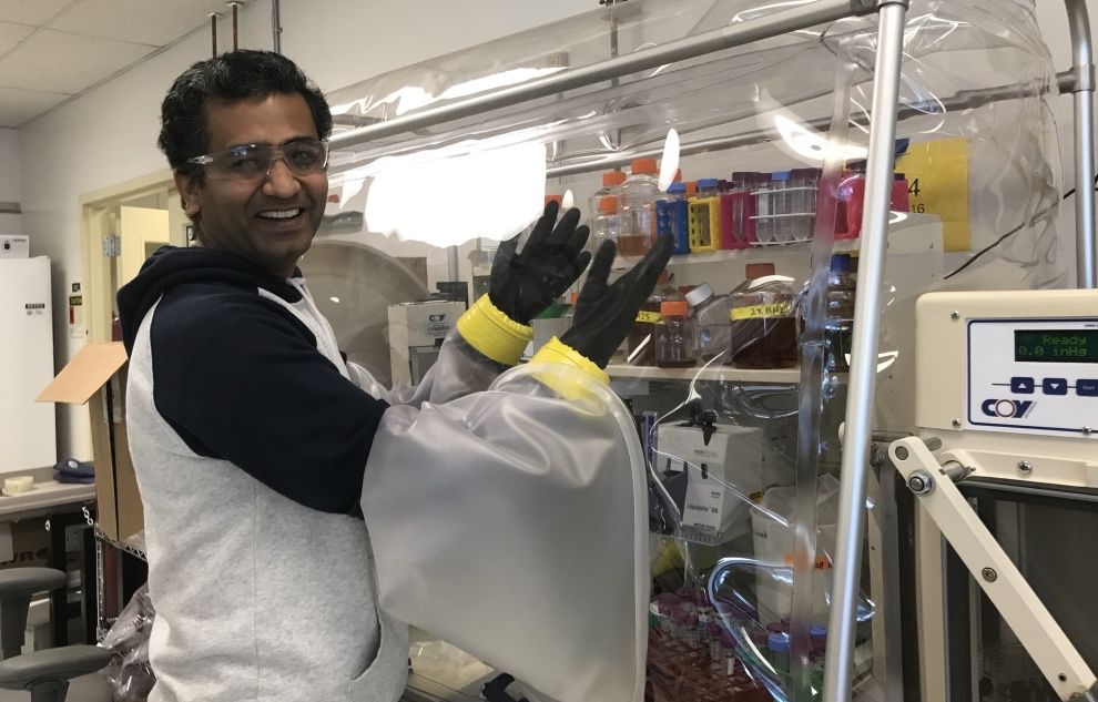 Vivek Mutalik working in the lab.