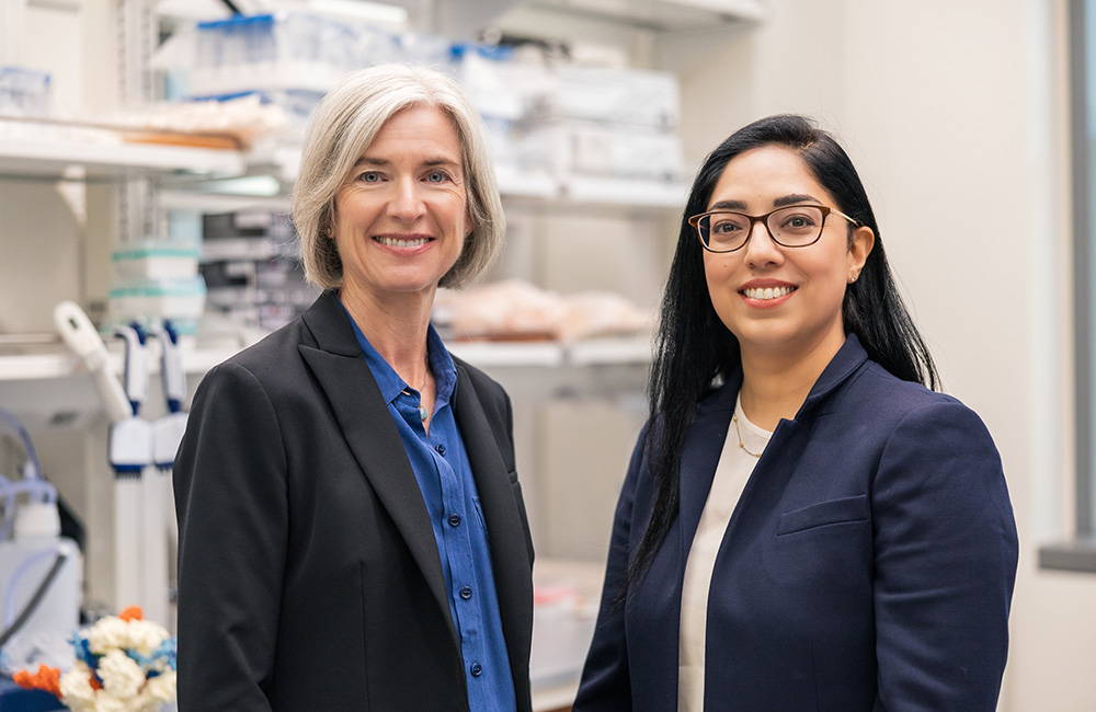 Jennifer Doudna and Navneet Matharu in the WIES lab at the IGI