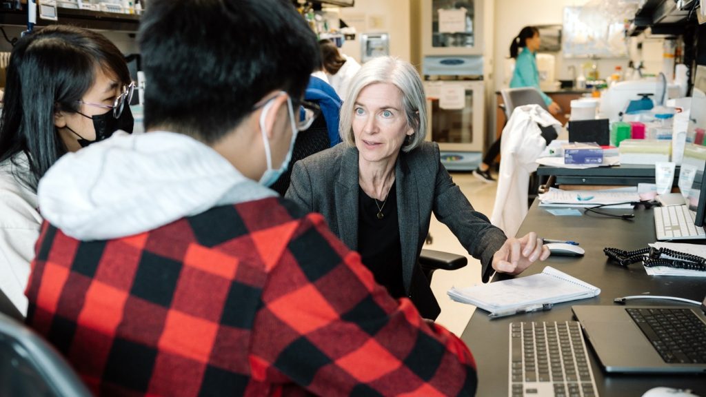 Researchers at Gladstone Institutes leveraged CRISPR to target and rapidly destroy glioblastoma cells in an approach that could carry over to other highly mutated cancers. Seen here, Gladstone Investigator Jennifer Doudna (right) with I-Li Tan (far left), senior author of the study.