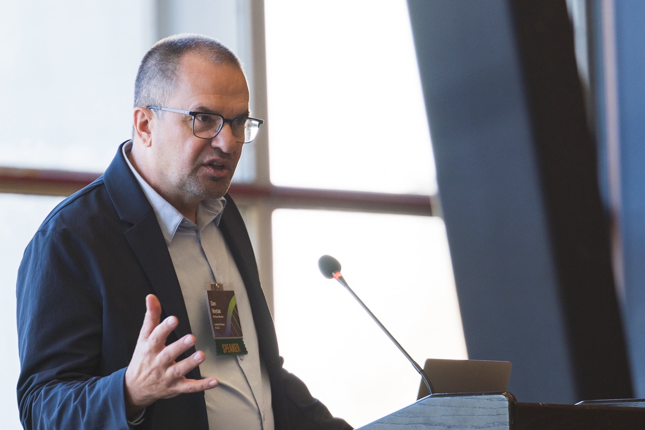 Professor Dan Voytas from the University of Minnesota presents his keynote talk "Emerging Technologies and Opportunities in Climate-Smart Agriculture."